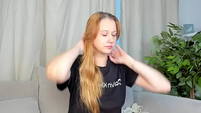 Charil_Wilson from StripChat is Freechat