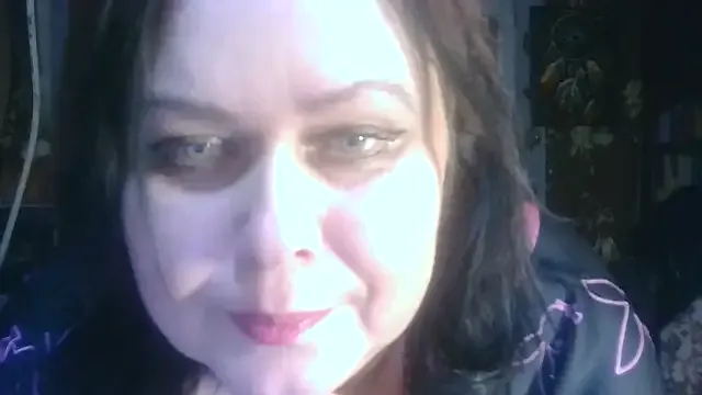 CharleeKendall from StripChat is Freechat