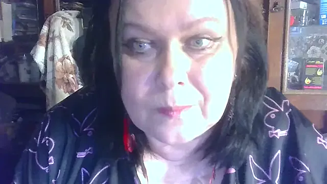 CharleeKendall from StripChat is Freechat