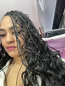 Charlotte_cutt18 from StripChat is Freechat