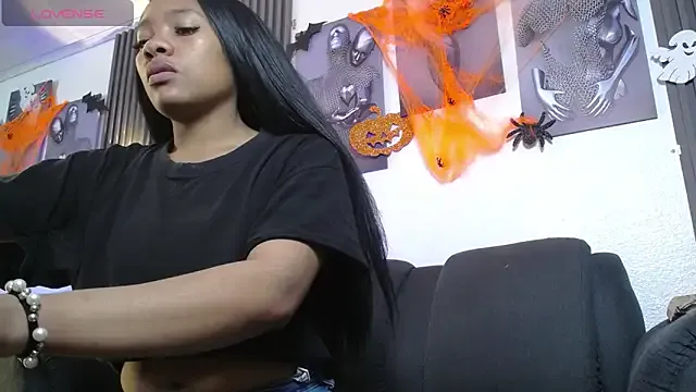 Charlotte_ebony_ from StripChat is Freechat