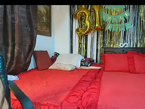 Charlotte_Richardson from StripChat is Freechat