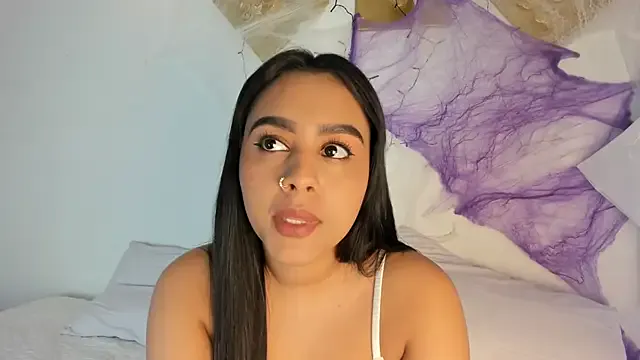 CharlottePetitte from StripChat is Freechat