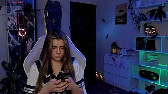 CharmingVixen from StripChat is Freechat