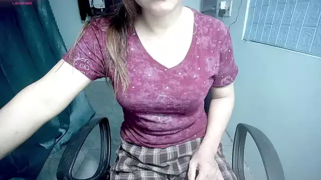 chen_xue from StripChat is Freechat