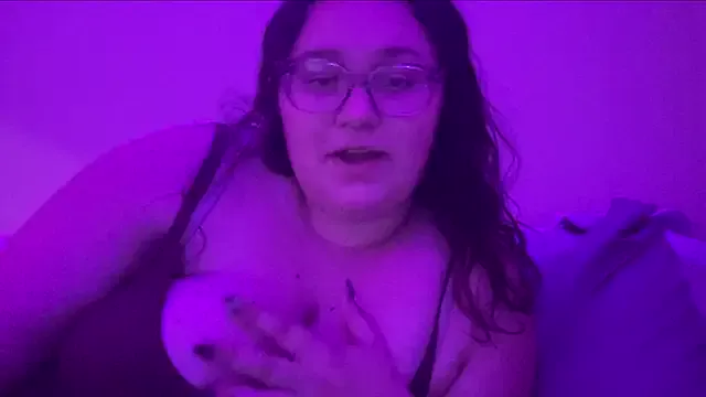 cherryacidxo from StripChat is Freechat