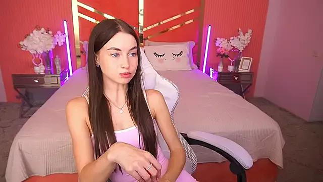 CherryyLulu from StripChat is Freechat