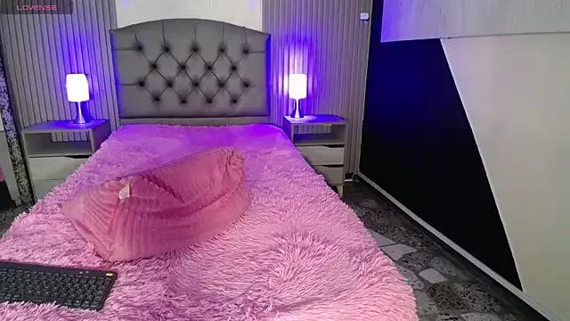 Girls: try live performances with matured performers, from dancing to quirks, in a variety of beautiful sex cams.