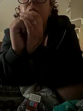 chiaretta_loveit from StripChat is Freechat