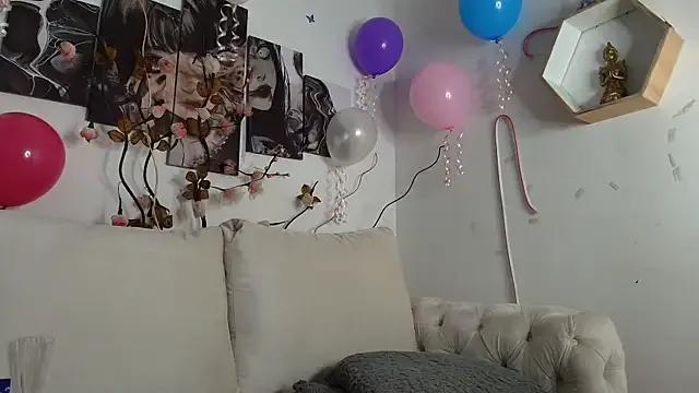 chloe_kiss1 from StripChat is Freechat