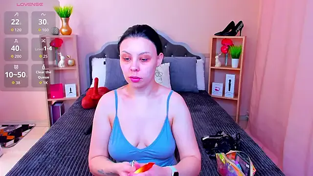 ChloeBrut from StripChat is Freechat