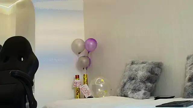 Girls: try live performances with matured performers, from dancing to quirks, in a variety of beautiful sex cams.
