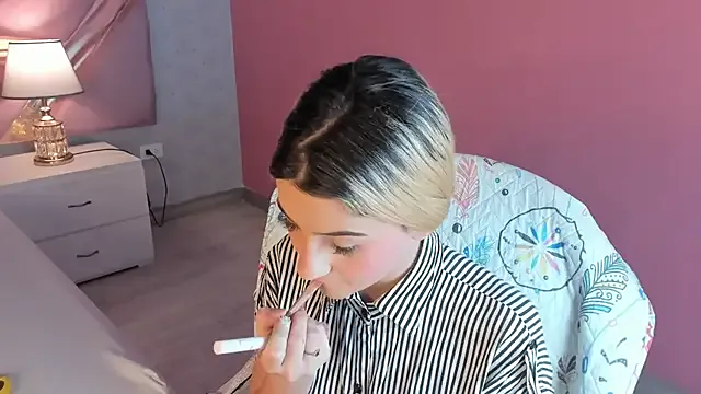 ChloeLaurentt from StripChat is Freechat