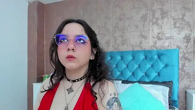 ChloeNoire from StripChat is Freechat