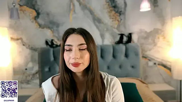 Chloewilldd from StripChat is Freechat