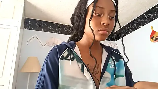  ChristalAkoni chat room