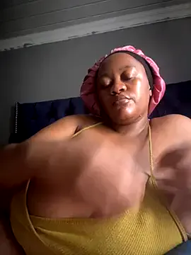 Chubbykarisma27 from StripChat is Freechat