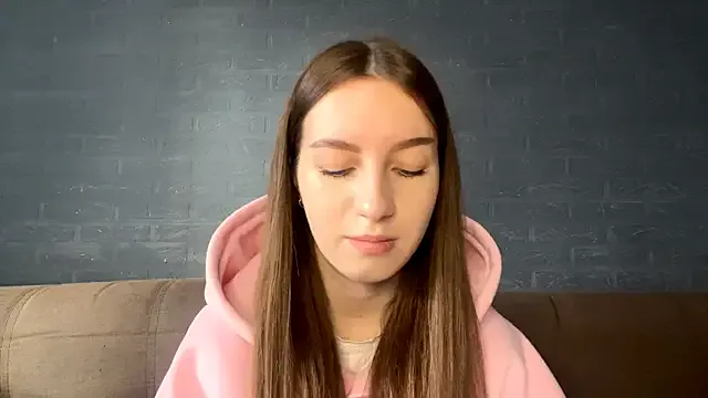 CindaWinn from StripChat is Freechat