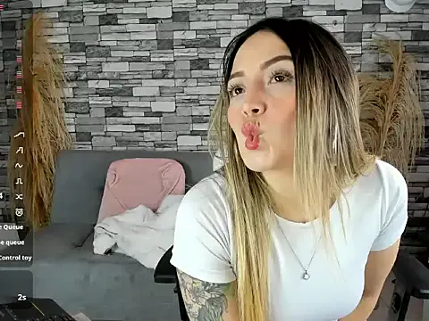 cindy_love2 from StripChat is Freechat