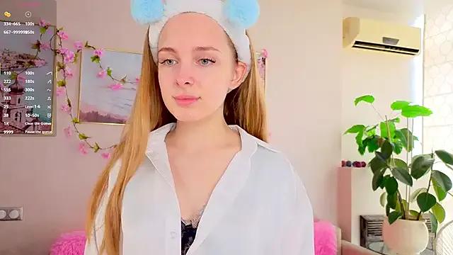 CindyGreen from StripChat is Freechat