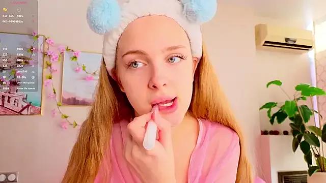 CindyGreen from StripChat is Freechat