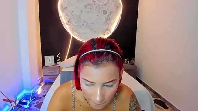 Girls: try live performances with matured performers, from dancing to quirks, in a variety of beautiful sex cams.