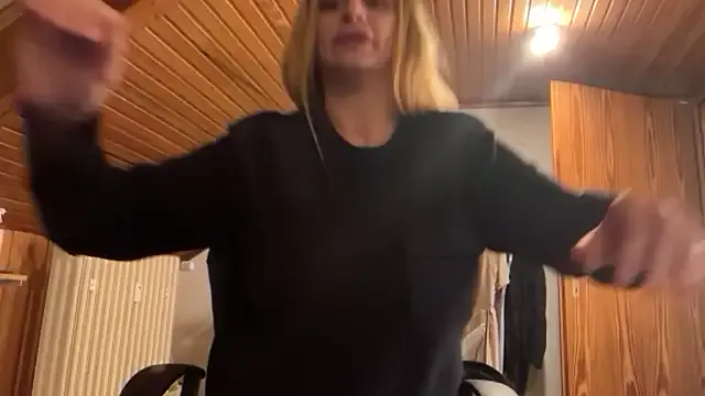 ClaireDeLunee from StripChat