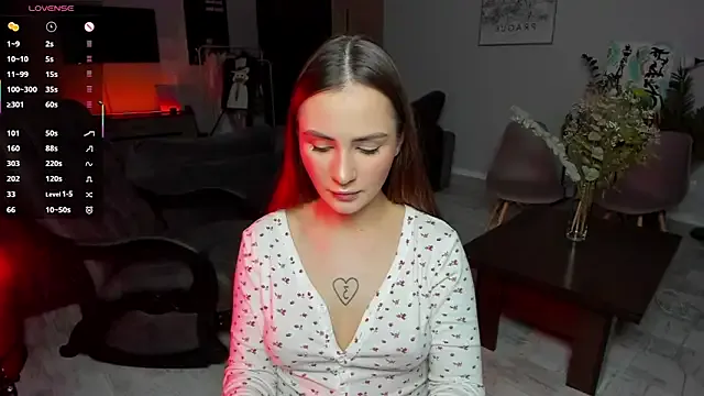 Cleojuice from StripChat is Freechat