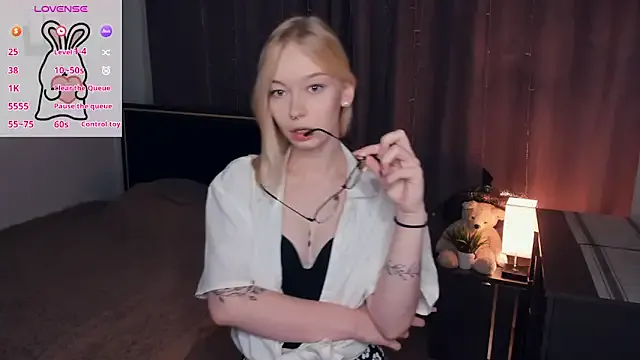 Girls: try live performances with matured performers, from dancing to quirks, in a variety of beautiful sex cams.