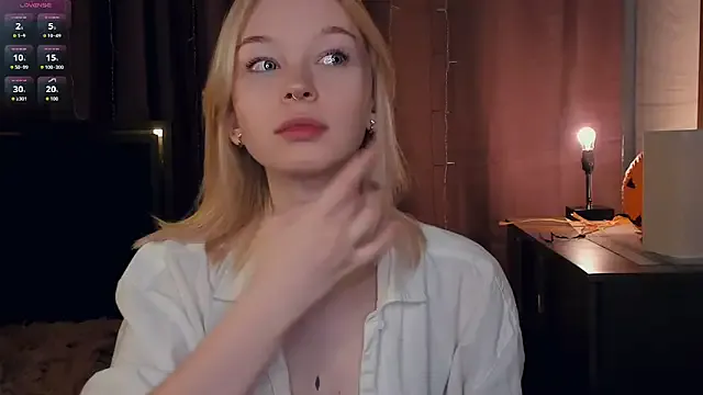 CleoStier from StripChat is Freechat