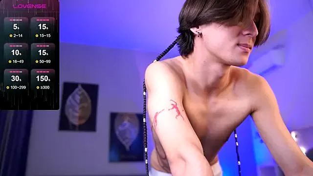 CleoStringer from StripChat is Freechat