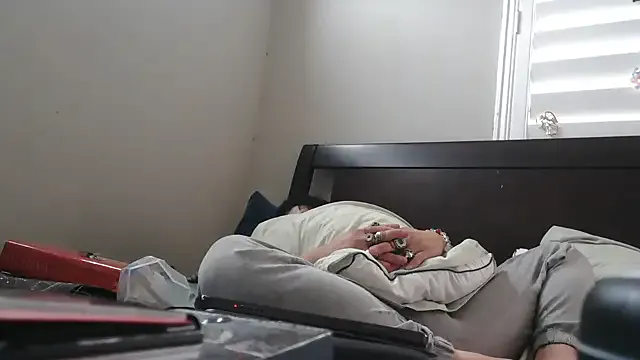 cloudyspun from StripChat is Freechat