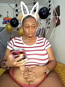 CocoBootyyy from StripChat