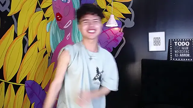 Girls: try live performances with matured performers, from dancing to quirks, in a variety of beautiful sex cams.