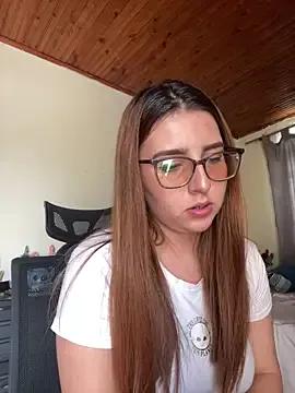 CoraVibes from StripChat is Freechat