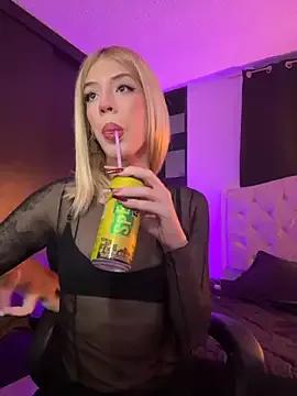 Courtney_gonet from StripChat is Freechat