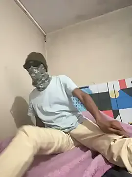 cowboy_420k from StripChat is Freechat