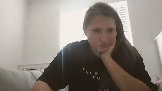 creamylittlecupcake from StripChat is Freechat