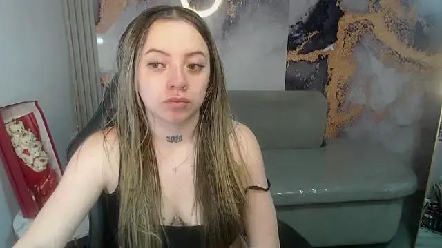 Cristal_v_1 from StripChat is Freechat