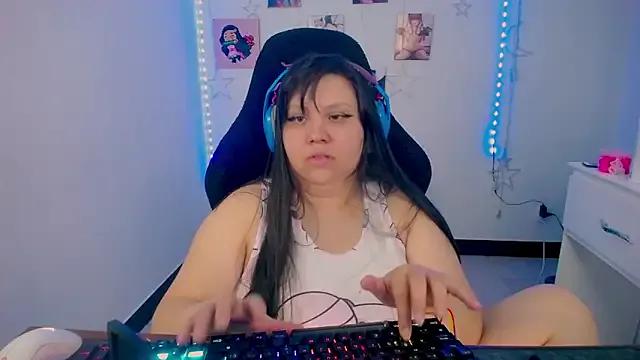 crystal7u7 from StripChat is Freechat