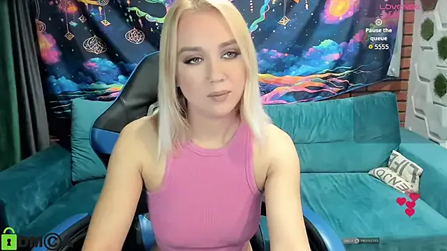 CrystalGirl99 from StripChat is Freechat