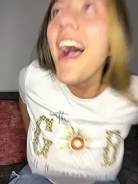 Girls: try live performances with matured performers, from dancing to quirks, in a variety of beautiful sex cams.