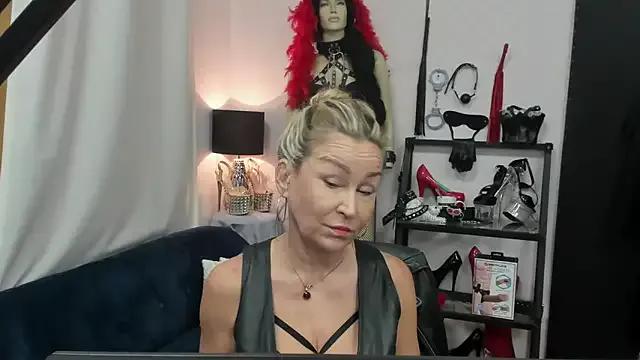 Girls: try live performances with matured performers, from dancing to quirks, in a variety of beautiful sex cams.
