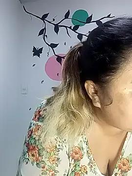 curvy_diva_ from StripChat is Freechat