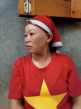 cute-kiss from StripChat is Freechat