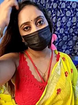 Cute-lusi from StripChat