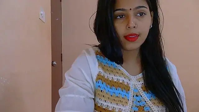 Cute-Simmi69 from StripChat is Freechat
