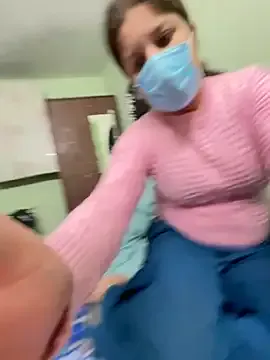 Cute_hotzara from StripChat is Freechat