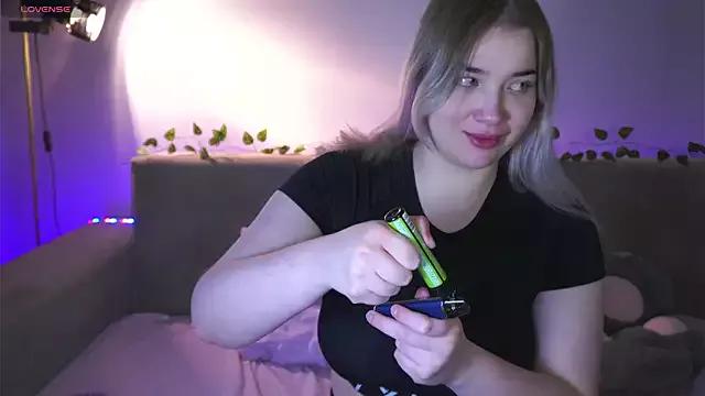 Girls: try live performances with matured performers, from dancing to quirks, in a variety of beautiful sex cams.