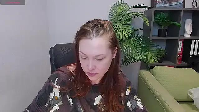 CutieGinger from StripChat is Freechat